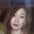 美女撒尿脱裤子全过程